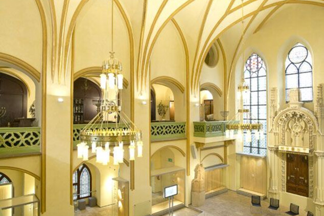 Interiér synagogy po obnově