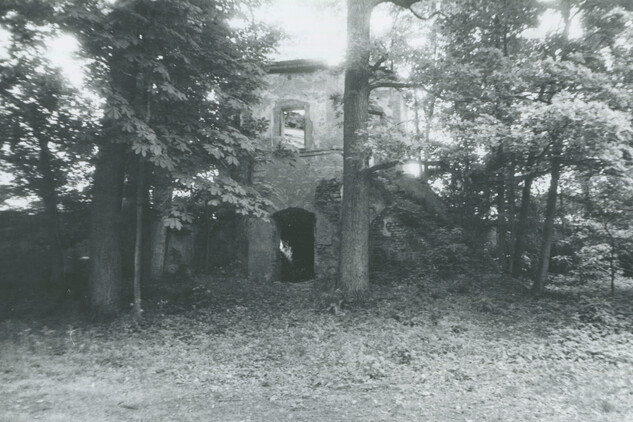 Němčice, zámek - gloriet, 80. léta 20. století