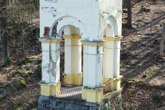 4. Ploučnická vyhlídka (Polzenwarte), Benešov nad Ploučnicí, okr. Děčín